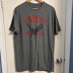 Levi's Charcoal Tee with Red Graphic